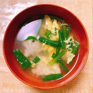 鶏肉と白菜とニラの中華スープ